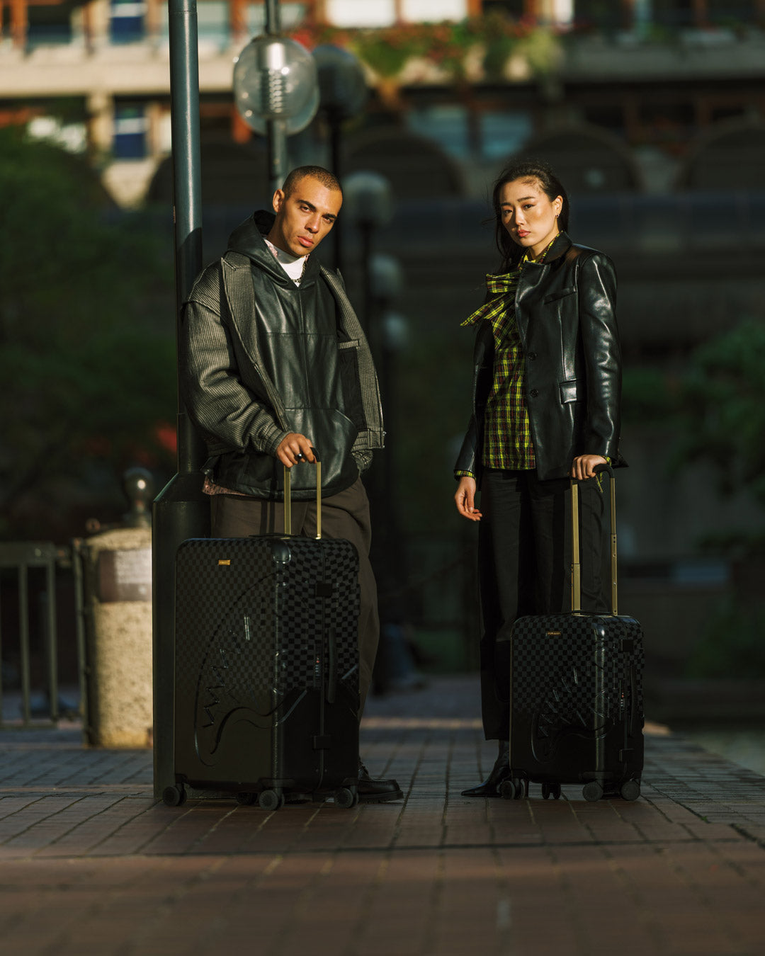 SPRAYGROUND® LUGGAGE SPRITZ BLACK FULL-SIZE LUGGAGE